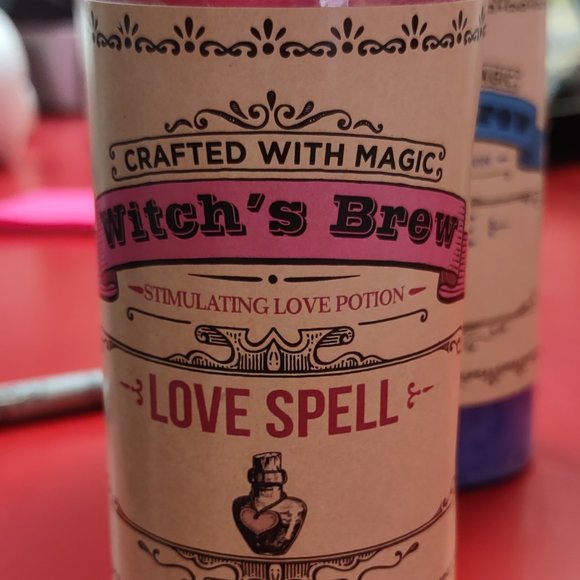 CANDLE - LIMITED EDITION - Witches Brew Halloween Candles - LOVE SPELL - Picture 3 of 3